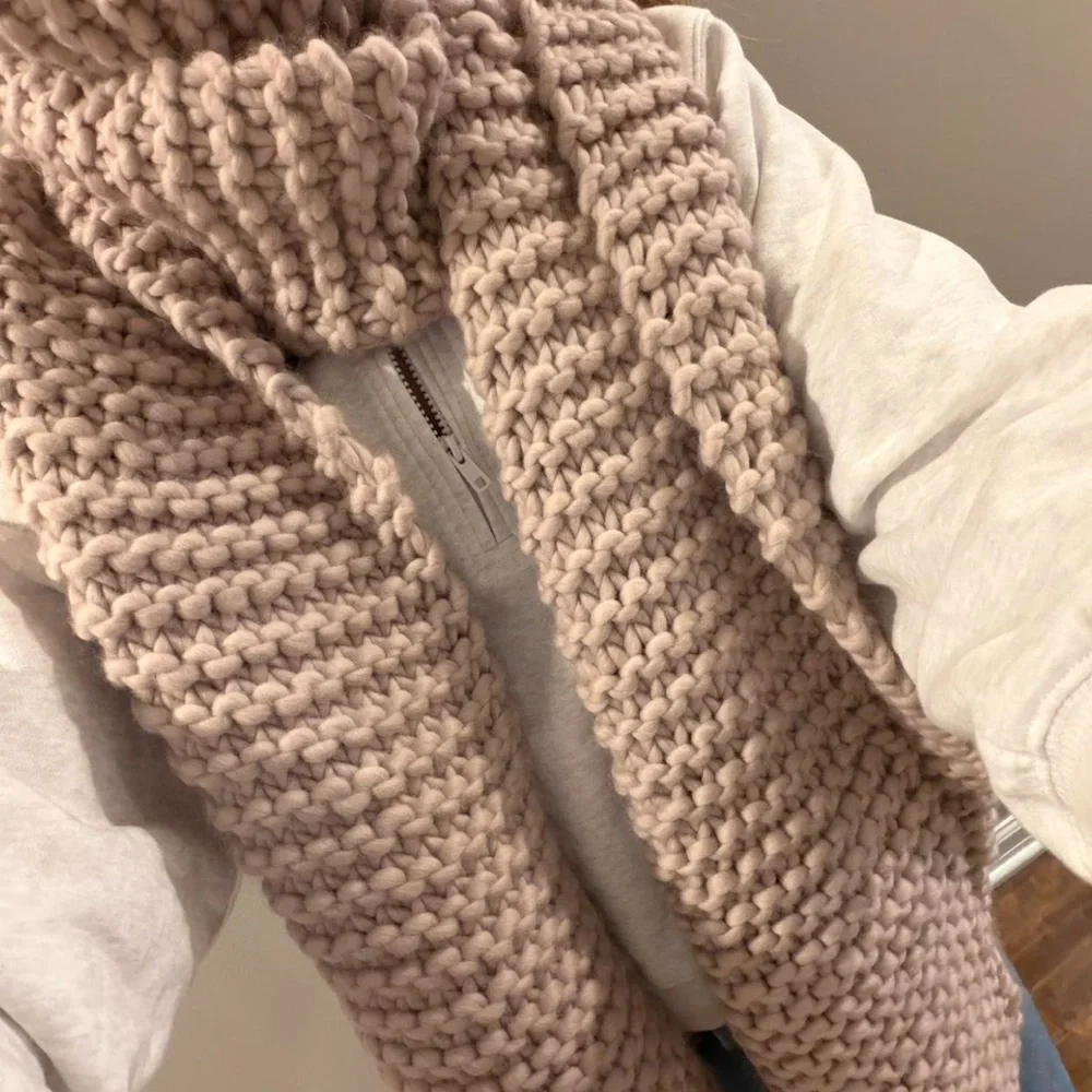 Hand Knit Chunky Oversized Wool Blend Scarf Blush Pink